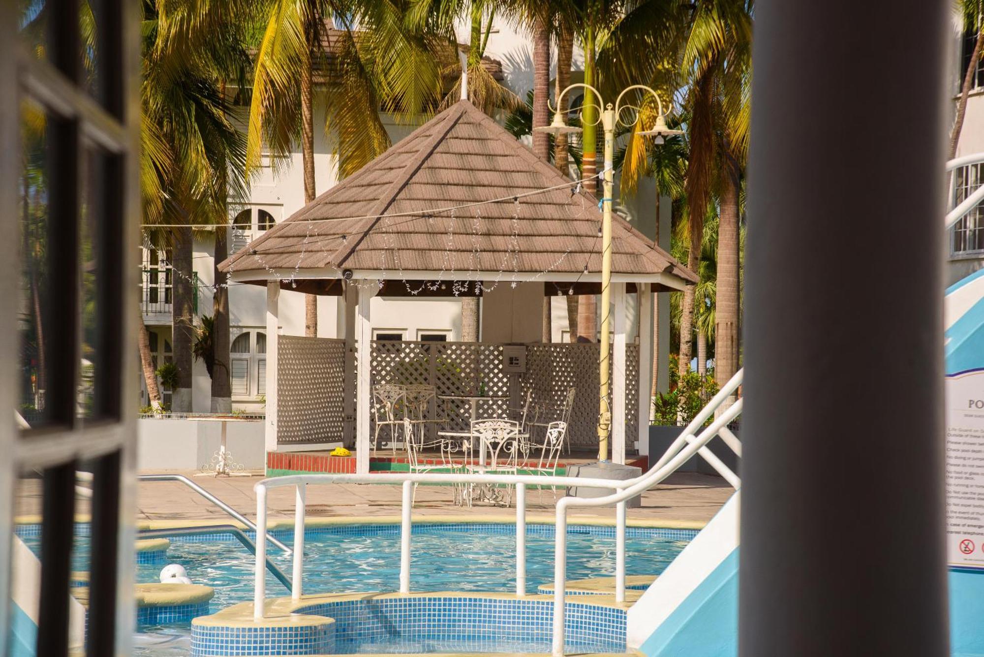 Czar'S Oasis Apt B27 @ Ocho Rios Exteriör bild